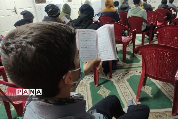 برگزاری زیارت عاشورا در مرکز استعدادهای درخشان دارالفنون شهریار