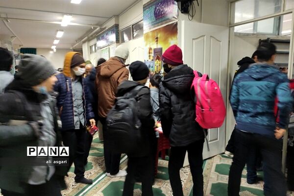 برگزاری زیارت عاشورا در مرکز استعدادهای درخشان دارالفنون شهریار