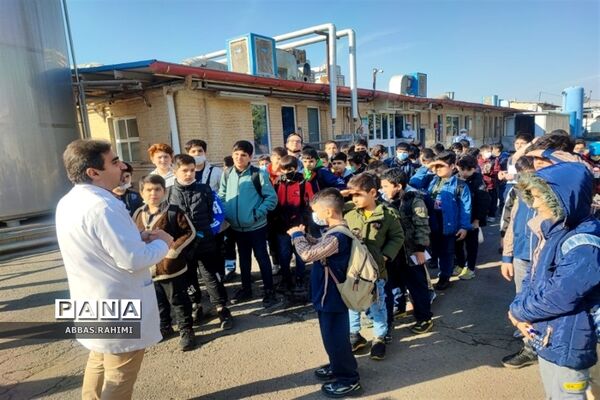 بازدید از شرکت چوپان توسط دانش‌آموزان آموزشگاه احسان پاکدشت