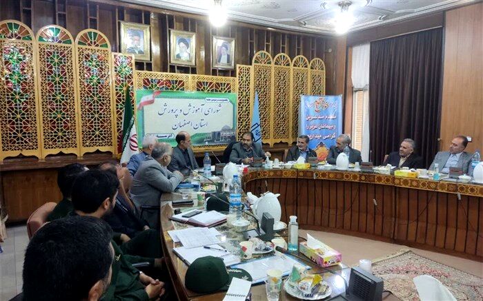 نوجوانان در اردوهای راهیان نور و پیشرفت با پیشرفت‌های علمی و فناوری کشور آشنا می‌شوند