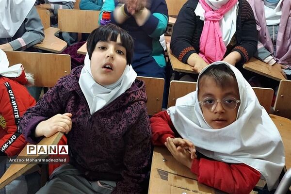 مراسم تکریم و تجلیل از دانش‌آموزان آموزشگاه استثنایی زنده یاد منصوری شهرستان قرچک