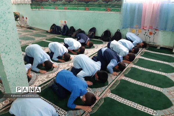 برگزاری و آموزش نماز جماعت در مدارس ابتدایی رودهن