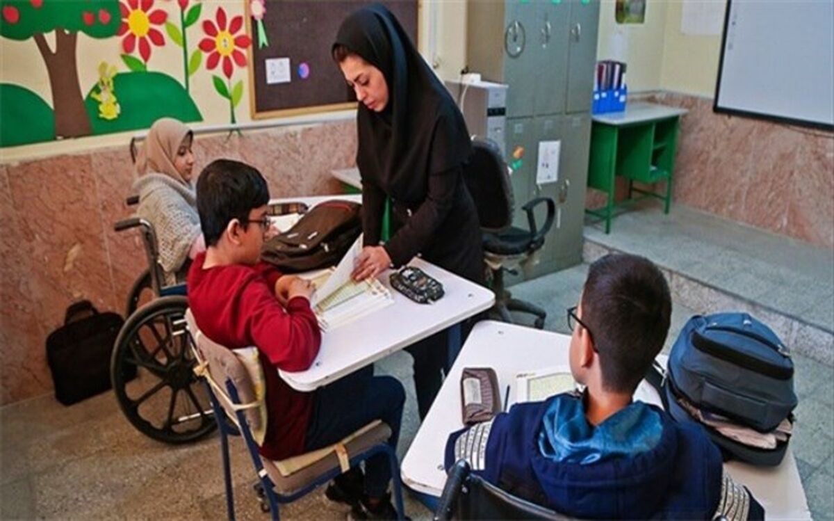 جامعه باید دانش‌آموزان استثنائی را به عنوان افراد توانمند بپذیرد