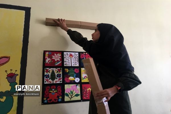 استقبال پرشور دانش‌آموزان از برگزاری نقاشی همگانی در دبیرستان مرضیه