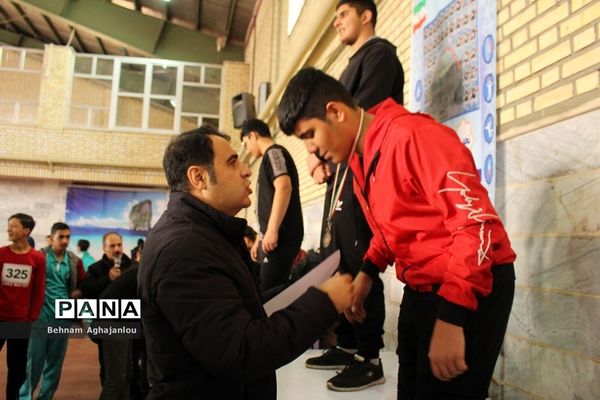 مسابقات دوومیدانی مدارس متوسطه ناحیه یک زنجان