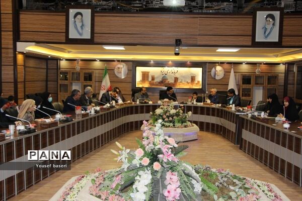 تقدیر از دانش‌آموزان پژوهشگر برتر یزدی
