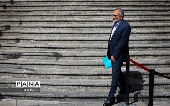 حسینی: نباید اجازه دهیم قدرت‌های سلطه‌گر از موضوع حقوق بشر استفاده ابزاری کنند