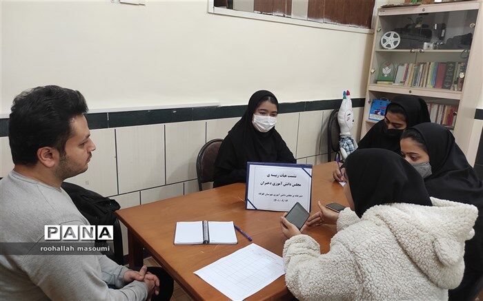 برگزاری نشست هیأت رییسه مجلس دانش‌آموزی دختران شهرستان گلوگاه