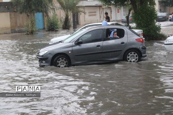 بارش باران و آبگرفتگی معابر در بوشهر