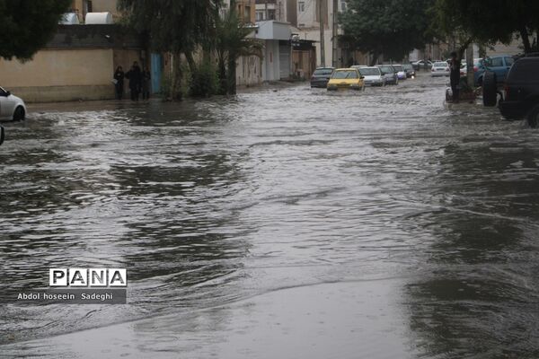 بارش باران و آبگرفتگی معابر در بوشهر