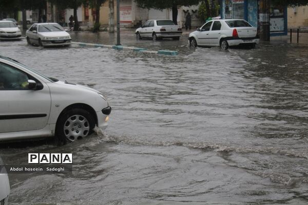 بارش باران و آبگرفتگی معابر در بوشهر