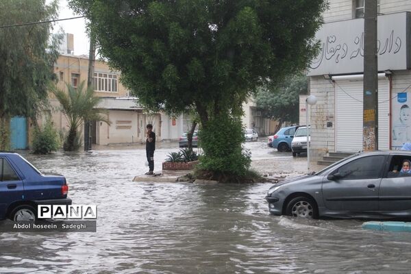 بارش باران و آبگرفتگی معابر در بوشهر