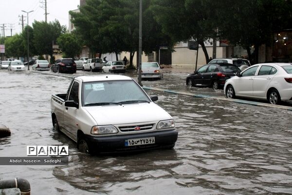 بارش باران و آبگرفتگی معابر در بوشهر