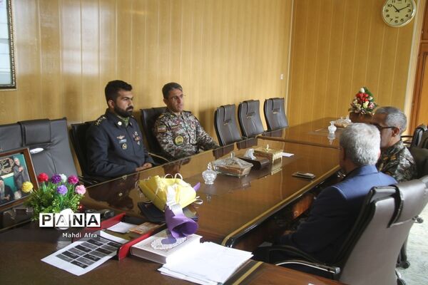 دیدار فرمانده پدافندهوایی با سرپرست آموزش و پرورش بهبهان