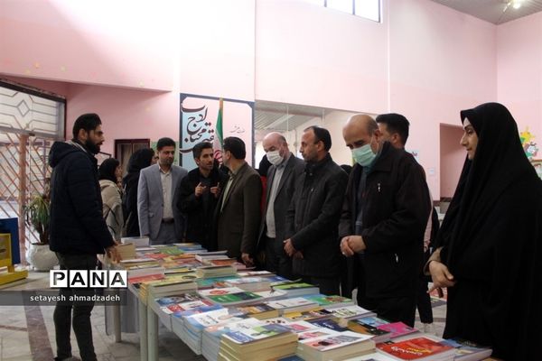 برگزاری نمایشگاه کتاب در گلوگاه