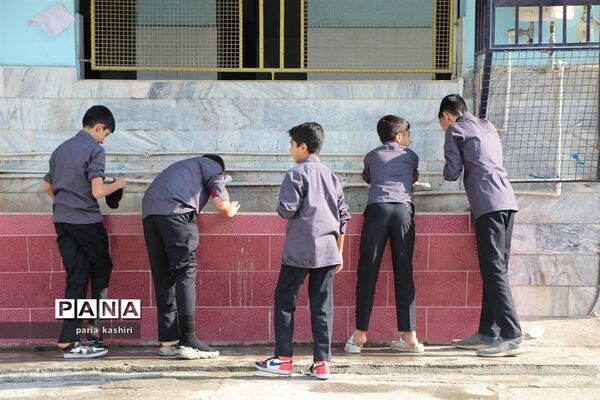 برگزاری نماز جماعت در دبیرستان صیاد شیرازی ساری