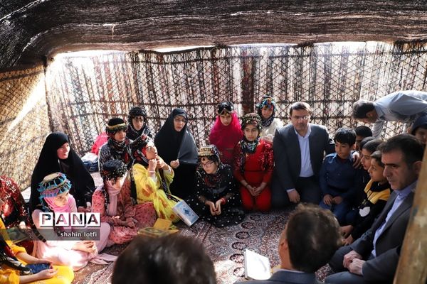 جشنواره فرهنگی هنری دانش‌آموزان عشایری استان کرمانشاه