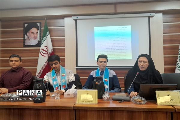 جلسه توجیهی شوراهای دانش‌آموزی ناحیه ۳ مشهد مقدس