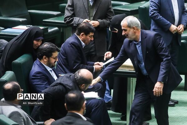 جلسه رای اعتماد به وزیر پیشنهادی راه و شهرسازی