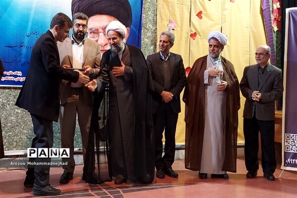 تقدیر از دانشجویان کارآفرین دانشگاه پیام نور شهرستان قرچک
