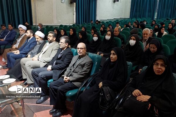 تقدیر از دانشجویان کارآفرین دانشگاه پیام نور شهرستان قرچک