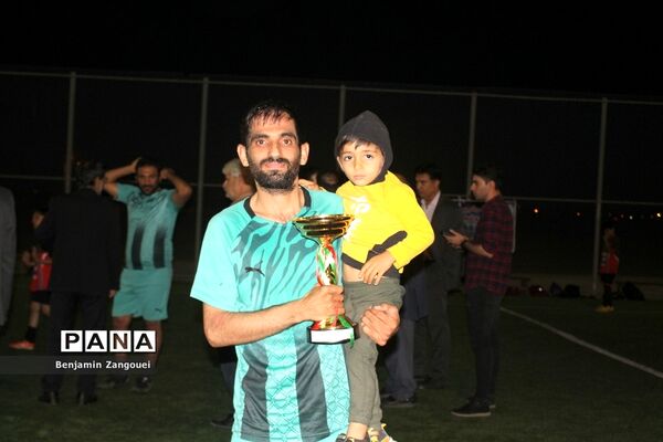 روستای آبطویل قهرمان مسابقات مینی فوتبال جام پرچم شهرستان بوشهر