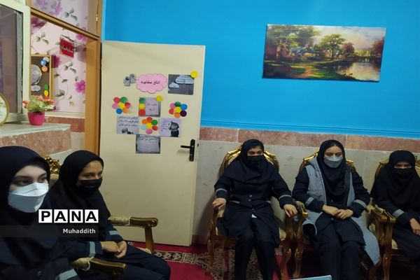 برگزاری جلسه همیاران مشاور در دبیرستان نوشین بختیاری بخش جوادآباد