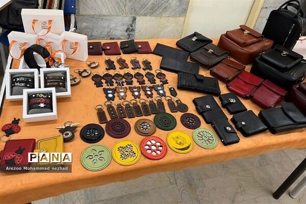برپایی نمایشگاه صنایع‌دستی توسط دانشجویان کارآفرین شهرستان قرچک