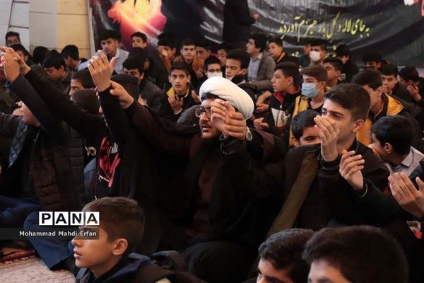 دانش‌آموزان آباده در سوگ حضرت فاطمه زهرا (س)