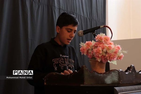 دانش‌آموزان آباده در سوگ حضرت فاطمه زهرا (س)