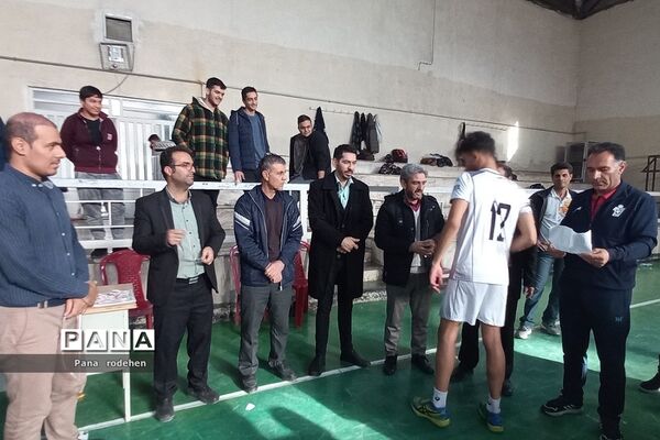 برگزاری مسابقات مرحله آموزشگاهی  والیبال در آموزش و پرورش رودهن