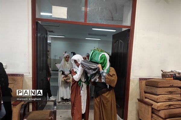 اجرای تئاتر فاطمی و برگزار مراسم شهادت حضرت زهرا(س) در دبستان معارف 6 ناحیه3 شیراز