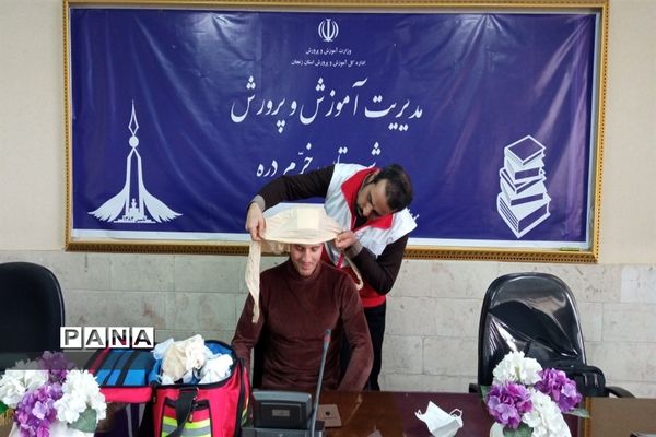 برگزاری دوره آشنایی با کمک‌های اولیه برای فرهنگیان