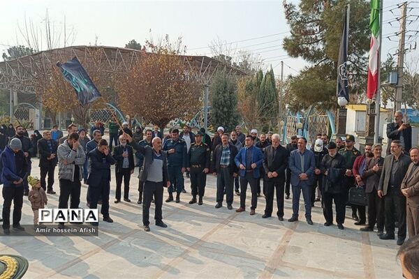 حرکت دسته عزاداری به‌مناسبت شهادت حضرت فاطمه زهرا(س) در شهرستان قرچک