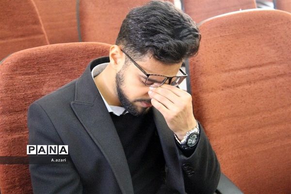 تشیع پیکر مطهر شهید گمنام در شهرکرد