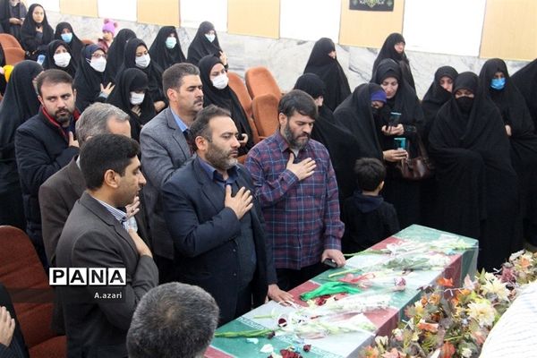 تشیع پیکر مطهر شهید گمنام در شهرکرد