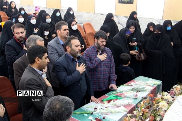 تشیع پیکر مطهر شهید گمنام در شهرکرد