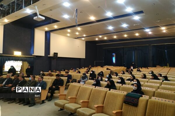 برگزاری گردهمایی مربیان عضو سازمان دانش‌آموزی شهرستان شاهین شهر