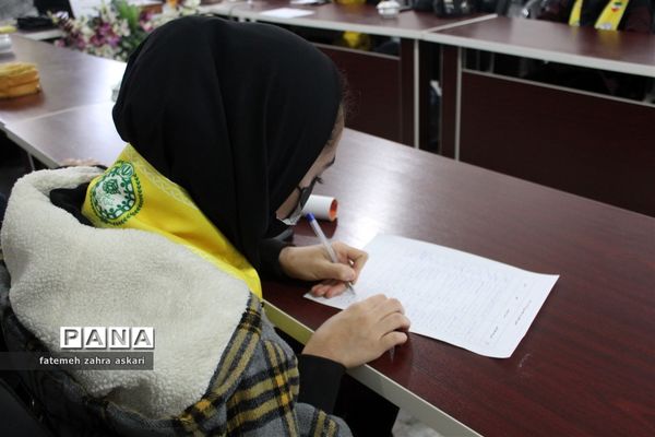 نشست مجلس دانش‌آموزی دختران شهرستان گلوگاه