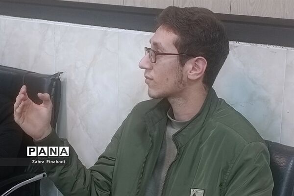 نشست  مداحان دانش‌آموز با امام جمعه شهرستان ملارد