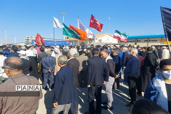 ورود پیکر مطهر یکصد و یازده  شهید تازه تفحص شده به ایران