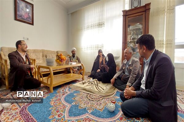 حضور کاروان خدمت شهرستان نایین در شهر انارک