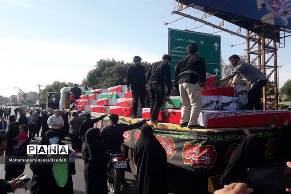 تشییع پیکر یکصدو یازده شهید تفحص شده در اهواز