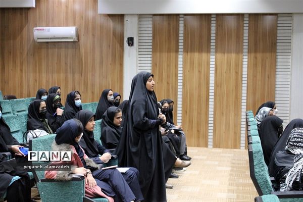 دوره تخصصی خبرنگاری و سواد رسانه‌ای