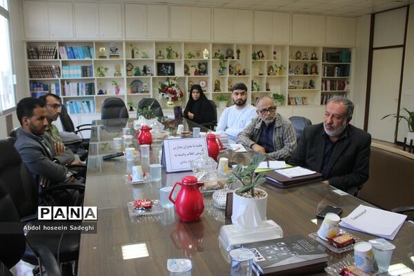 جلسه مدیران مدارس رویش انقلاب بوشهر