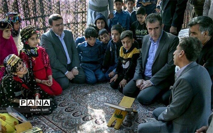 خدمت به دانش‌آموزان عشایر افتخار بزرگ آموزش و پرورش است