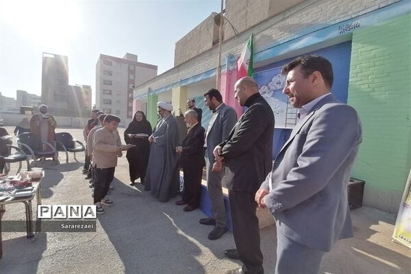 برگزاری مراسم  «پله پله تا نور» با هدف ترویج اهدای کتاب به مساجد در ناحیه ۲ اهواز