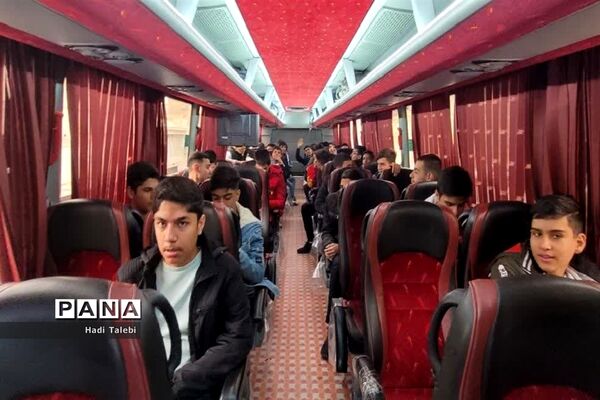 اعزام نخستین گروه از دانش‌آموزان قم به اردوی راهیان نور