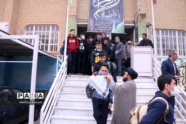 اعزام نخستین گروه از دانش‌آموزان قم به اردوی راهیان نور