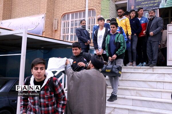 اعزام نخستین گروه از دانش‌آموزان قم به اردوی راهیان نور